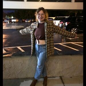 Meet your Posher, Lauren